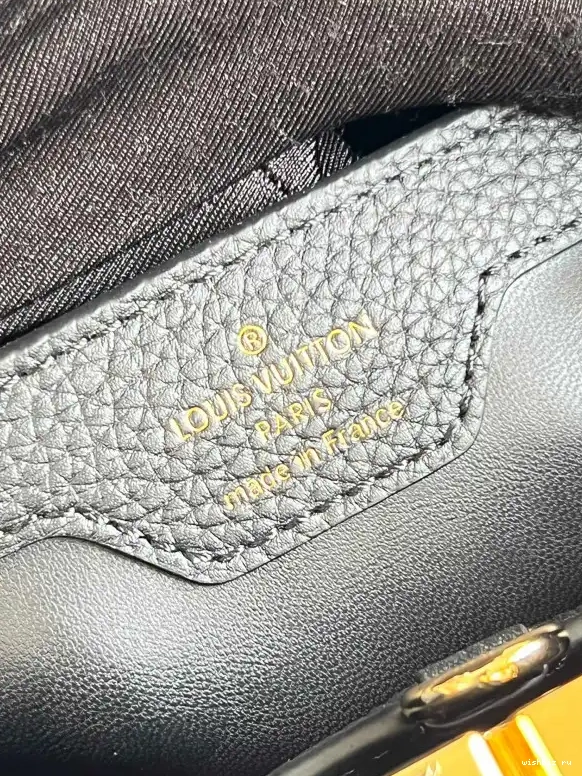 WIS BB LOUIS VUITTON CAPUCINES 0626